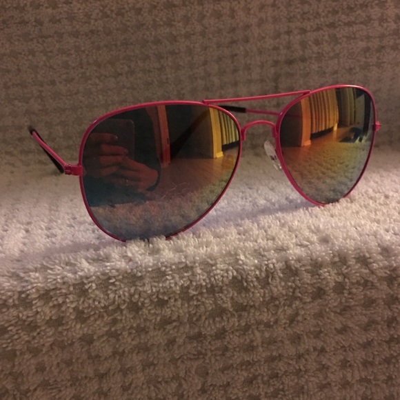 Peppers USA uv protection hot pink sunnies - Picture 6 of 8
